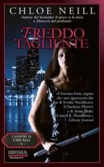 Recensione: http://wonderfulmonsterbook.wordpress.com/2013/05/03/chloe-neill-freddo-tagliente-delos-books-odissea-paranormal/