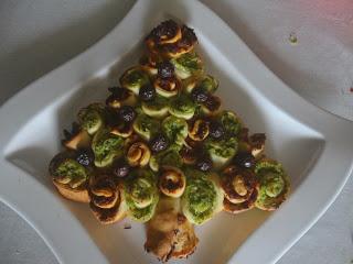 Albero di Natale di pizza e antipasti