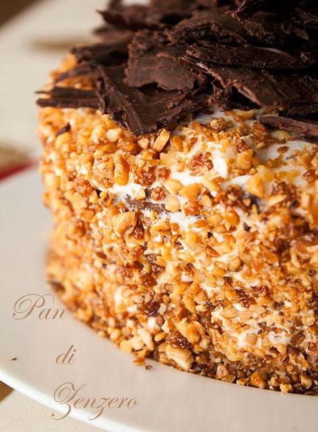 torta cacao, panna e mandorle