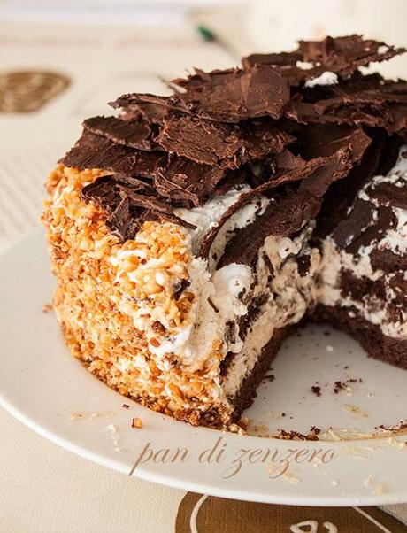 torta cacao, panna e mandorle