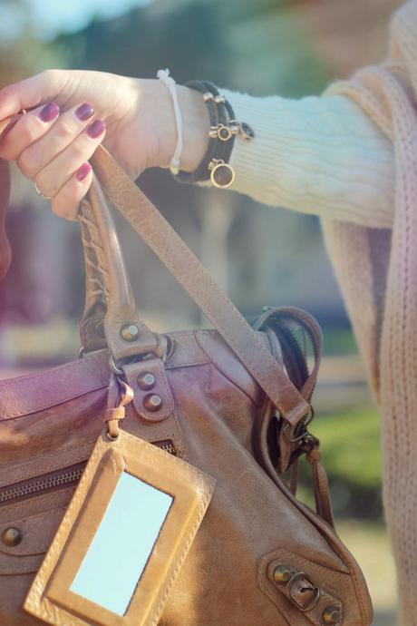 lovehandmade fashion blog_barbara valentina grimaldi_cream wool cape stefanel_UGG Australia boots_balenciaga city bag