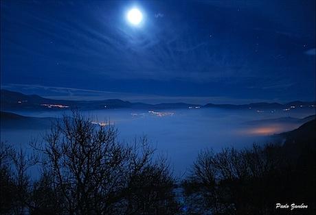 bellissima cartolina delle montagne dell'Aquilano - vista dal Monastero Fortezza di Santo Spirito