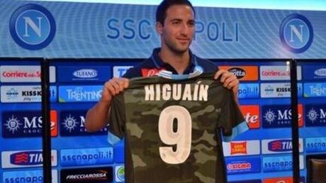 Napoli, Higuain è intervenuto all’Ole:” In città è complicato uscire, ma i tifosi sono appassionati fino all’estremo e questo mi piace. A Napoli sfida difficile,ma mi motiva di più per scrivere la storia e far crescere la squadra!