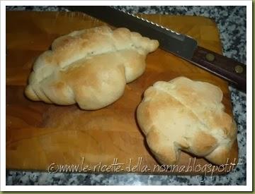 Crostini con patè di carciofi e maionese (2)