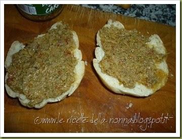 Crostini con patè di carciofi e maionese (4)