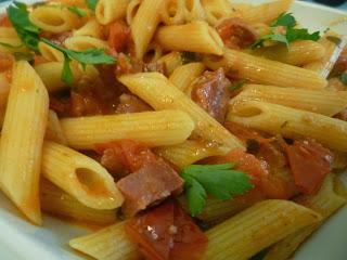 Penne al salame e pecorino romano