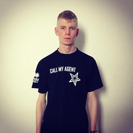 CASTING T-SHIRT ERREA REPUBLIC FASHION WEEK MODEL INDEPENDENT MEN