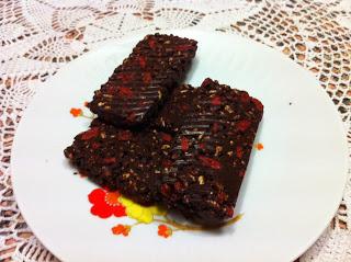 Barrette di cioccolato riso soffiato e bacche di goji