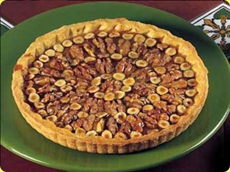 crostata al miele con noci e nocciole