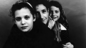 “Madri e figlie”: la mostra fotografica di Gabriele Morrione, dal 18 gennaio al 2 febbraio, Roma