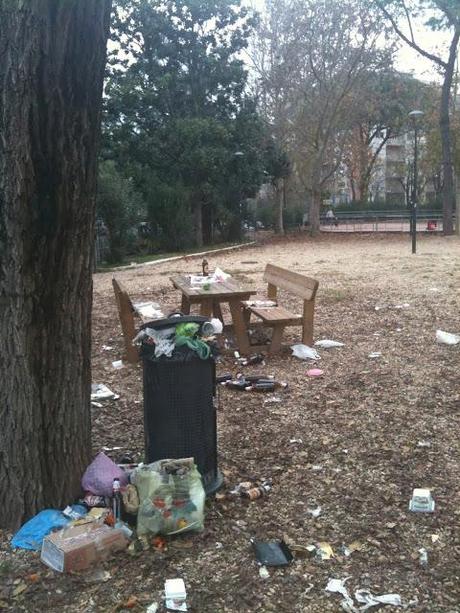 L'area verde di Villa Chigi. Inaugurata e presto abbandonata. Ecco le foto