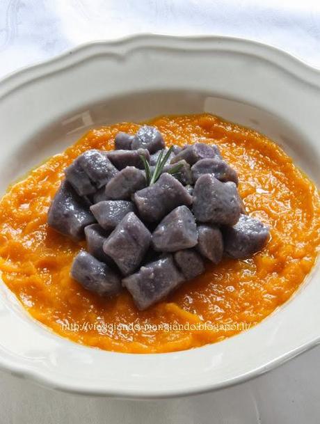 GNOCCHETTI DI PATATE VIOLA SU CREMA DI ZUCCA