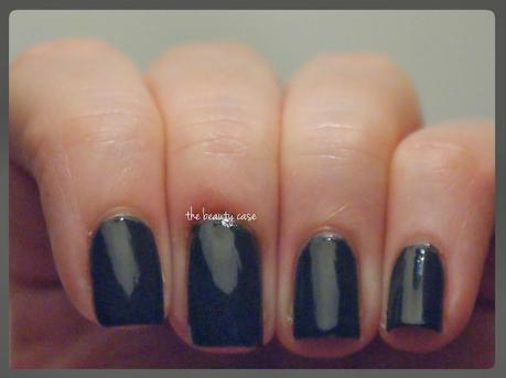 [NOTD] Sally Hansen Salon Manicure #680 Licorice