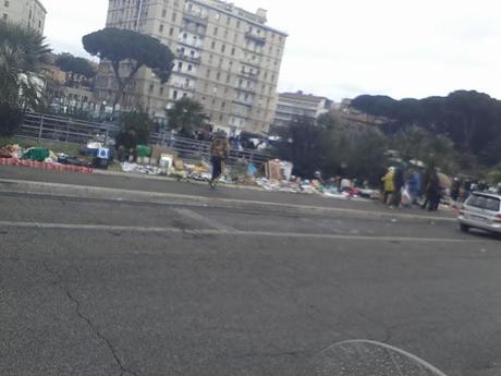 Mercato del rubato a Piazzale dei Partigiani. Ormai una emergenza sanitaria