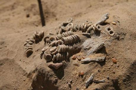 Un cimitero per bambini in Egitto