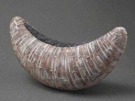 MERAVIGLIOSE SUPERFICI E TEXTURES NELLE SCULTURE DI LEGNO DI THIERRY MARTENON