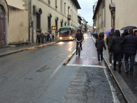 E' il turno di Firenze. I nostri lettori sono andati in vacanza fuori Roma e fanno i dovuti raffronti