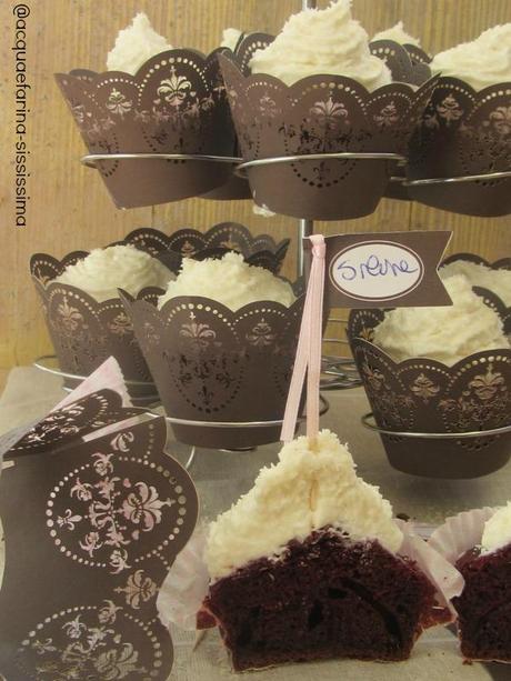 Red Velvet Cupcakes con frosting al cocco