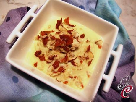 Crema di lupini e broccoli con tofu e granella di mandorle: il binario che unisce leggerezza e gusto