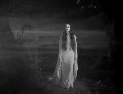 TI CAGHI IN MANO – Filmografia vampirica base – Parte I (Anni Venti-Anni Cinquanta) TI CAGHI IN MANO – Filmografia vampirica base – Parte I (Anni Venti-Anni Cinquanta)