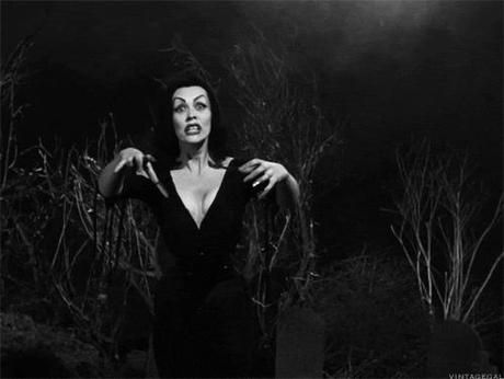 TI CAGHI IN MANO – Filmografia vampirica base – Parte I (Anni Venti-Anni Cinquanta) TI CAGHI IN MANO – Filmografia vampirica base – Parte I (Anni Venti-Anni Cinquanta)