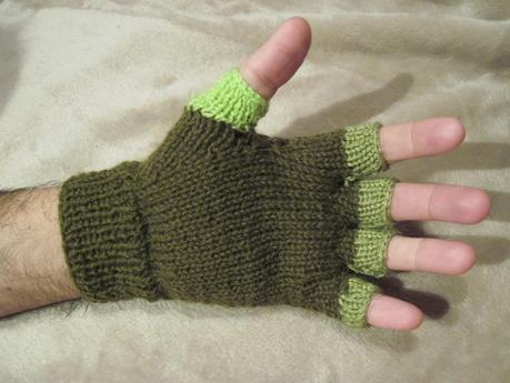 Rokko's fingerless gloves