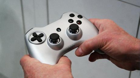 Presentato al CES un controller in stile Xbox 360 per i dispositivi iOS