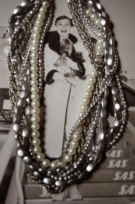 AUDREY, A REFLEX AND MY BIJOUX COLLECTION - PART. 2 AUDREY, A REFLEX AND MY BIJOUX COLLECTION - PART. 2