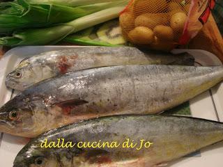 Lampughe al forno con porri e patate