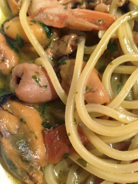 SPAGHETTI QUADRATI AI FRUTTI DI MARE