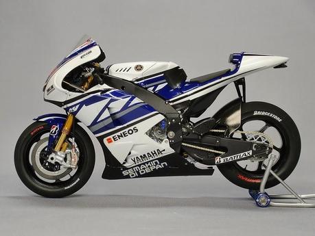 Yamaha YZR-M1 J.Lorenzo 2012 by K'S Workshop