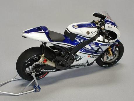 Yamaha YZR-M1 J.Lorenzo 2012 by K'S Workshop