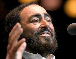 Luciano Pavarotti, nato il 12 ottobre 1935 e morto il 6 settembre 2007. Uno degli artisti italiani più apprezzati al mondo.