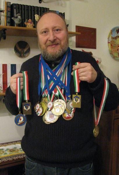 appassionato ornitologo, Ivo, ha vinto molte gare.