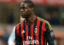 [VIDEO] Balo, che show in allenamento: palleggia con una scarpa !