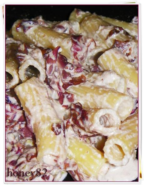 PASTA CON PESTO DI NOCI E RADICCHIO ROSSO