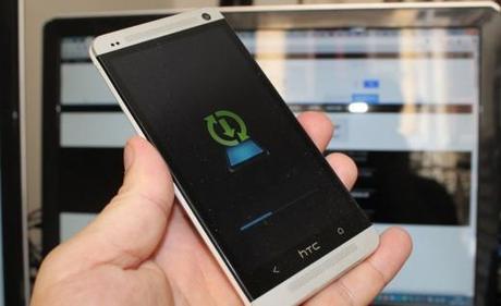 htc one android kitkat
