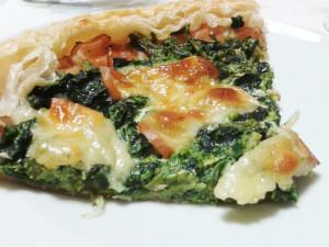 Torta salata con broccoli e speck