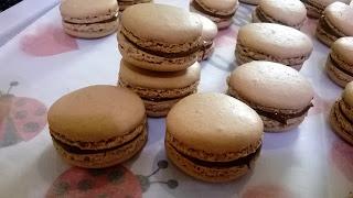 MACARONS ALLA NOCCIOLA E NUTELLA