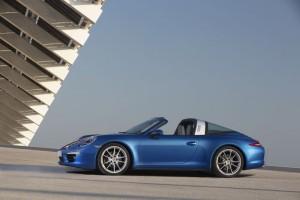 P14 0019 a5 rgb 300x200 [Supercar] Porsche presenta la 911 Targa e la 911 Targa 4S! Ecco i dettagli