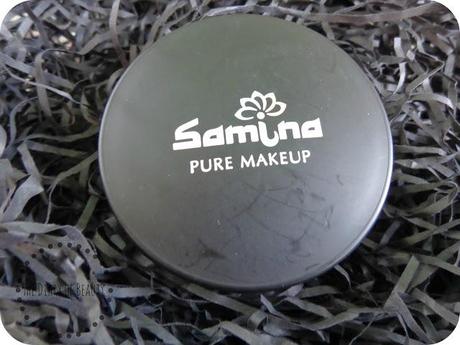 Samina Pure Makeup.