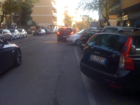 Collina Fleming. Impossibile far foto senza immortalare qualche decina di infrazioni