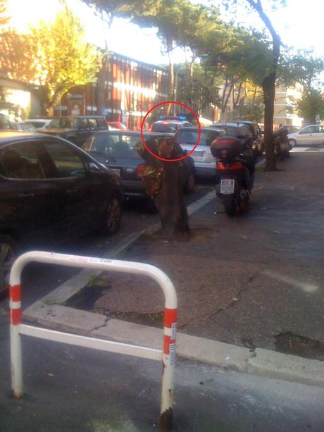 Collina Fleming. Impossibile far foto senza immortalare qualche decina di infrazioni