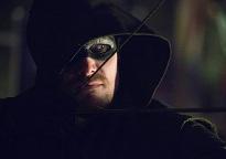 Anticipazioni “Arrow 2”: l’ossessione di Oliver, la vendetta di Slade, il declino di Laurel, flashback e tanto altro