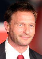 Avengers: Age of Ultron: Thomas Kretschmann è il Barone Von Strucker Thomas Kretschmann The Avengers : Age of Ultron Joss Whedon James Spader Elizabeth Olsen Aaron Taylor Johnson 