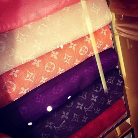 vuitton-scarves