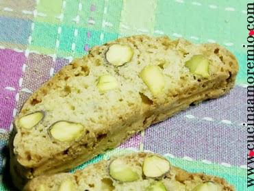 Cantucci con pistacchi al profumo di limone