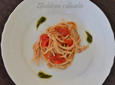 Spaghetti di riso con pomodoro e....