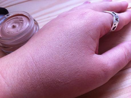 Max factor WHIPPED CREME foundation