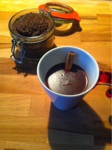 Cioccolata calda in tazza (come fare il preparato)